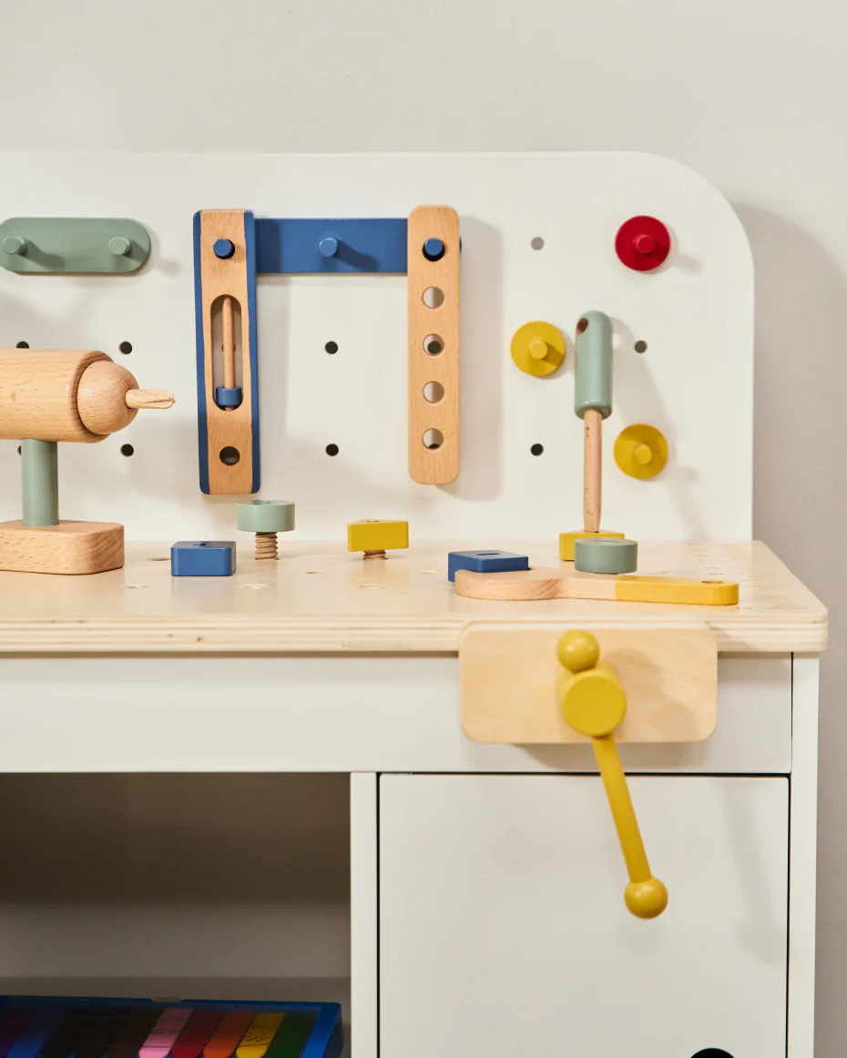 231-workbench-4.webp Workbench